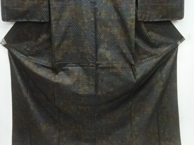  草花模様織り出し本場泥大島紬着物